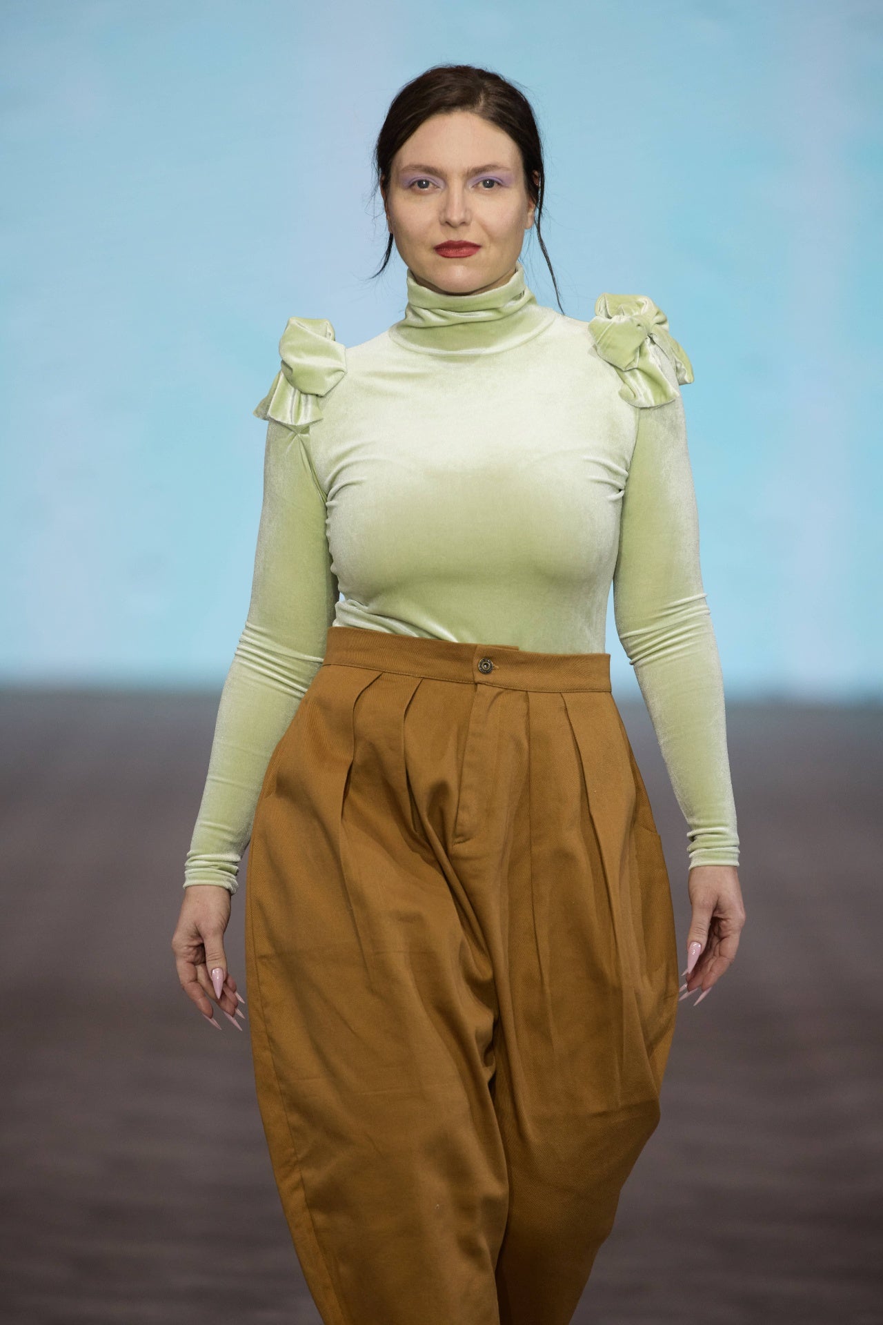 Sweet Bow Velvet Top - Pistachio with Pants
